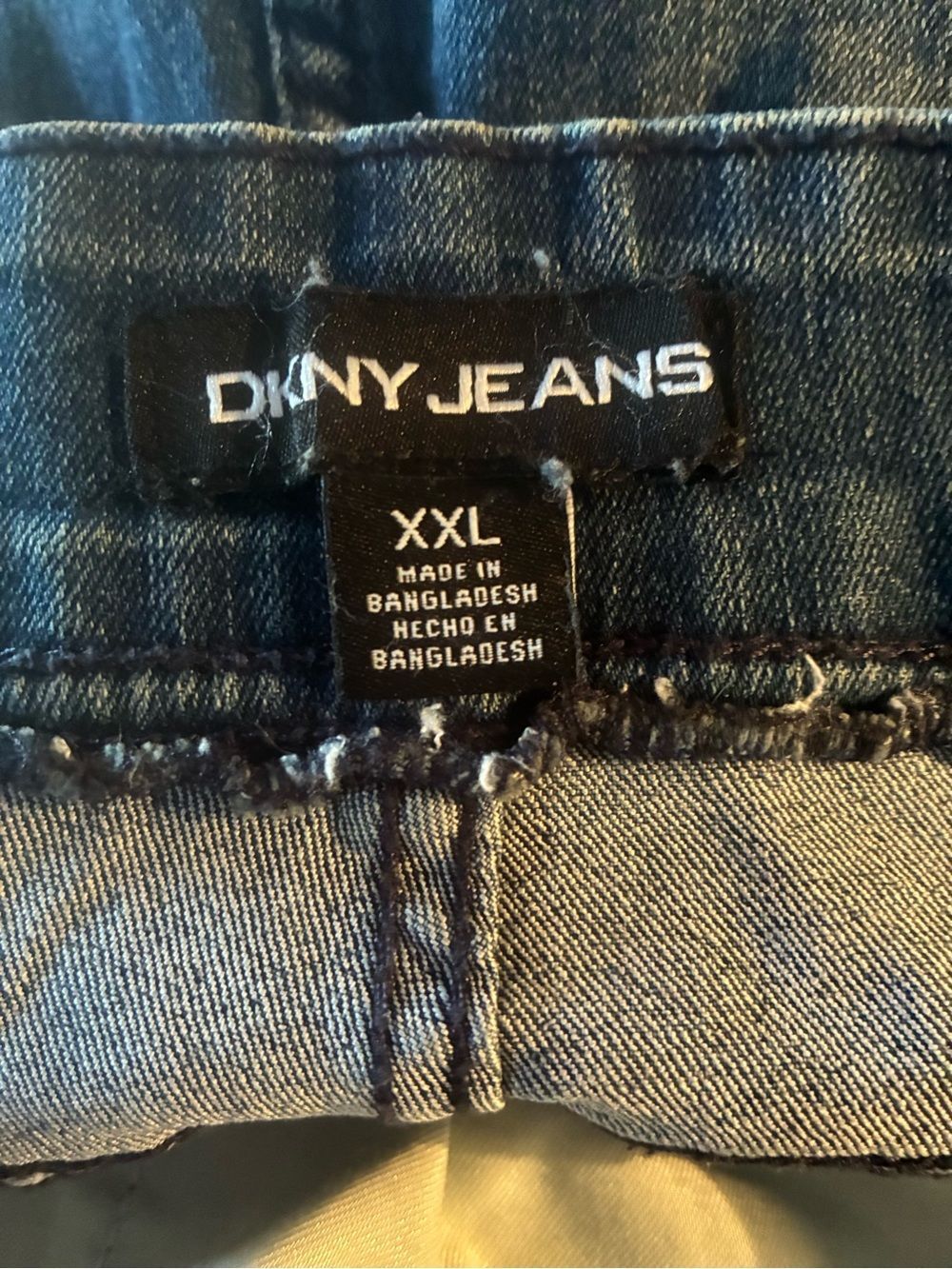 DKNY Jean Shorts Woman’s Size XXL - Picture 3 of 4